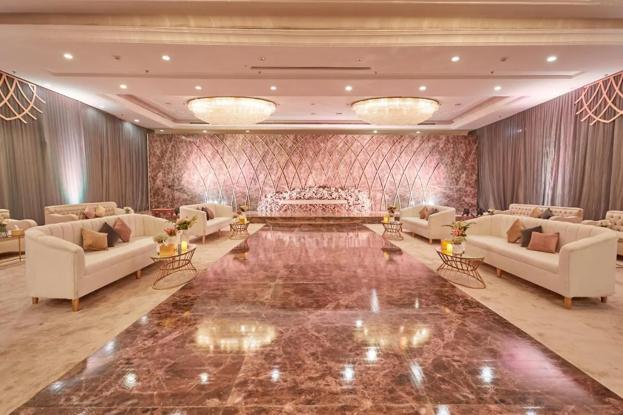Crowne Plaza Riyadh Al Waha By Ihg Hotel